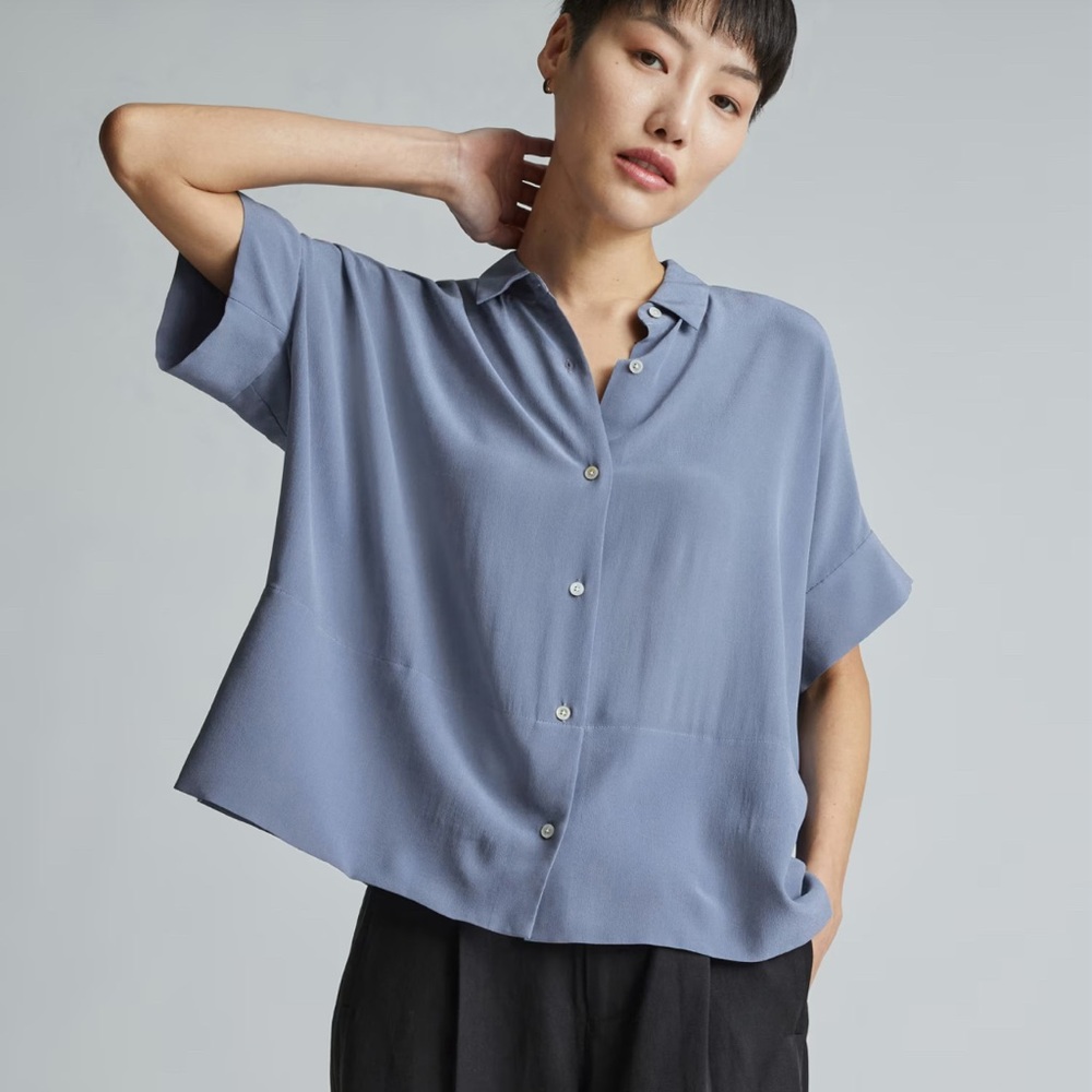 Everlane boxy washable silk short sleeve top button up - size 6
